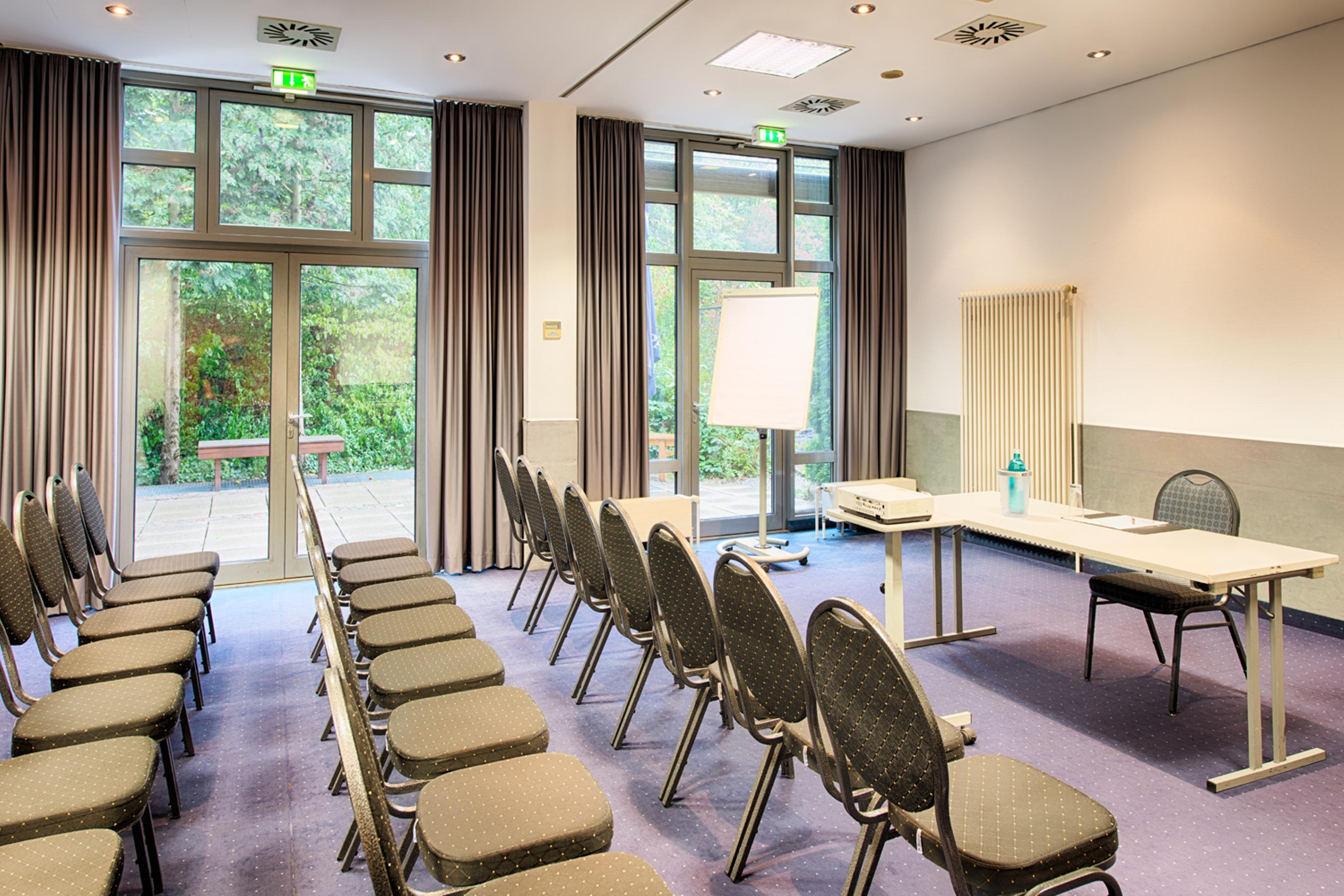 Achat Hotel Stuttgart Airport Messe Exteriör bild