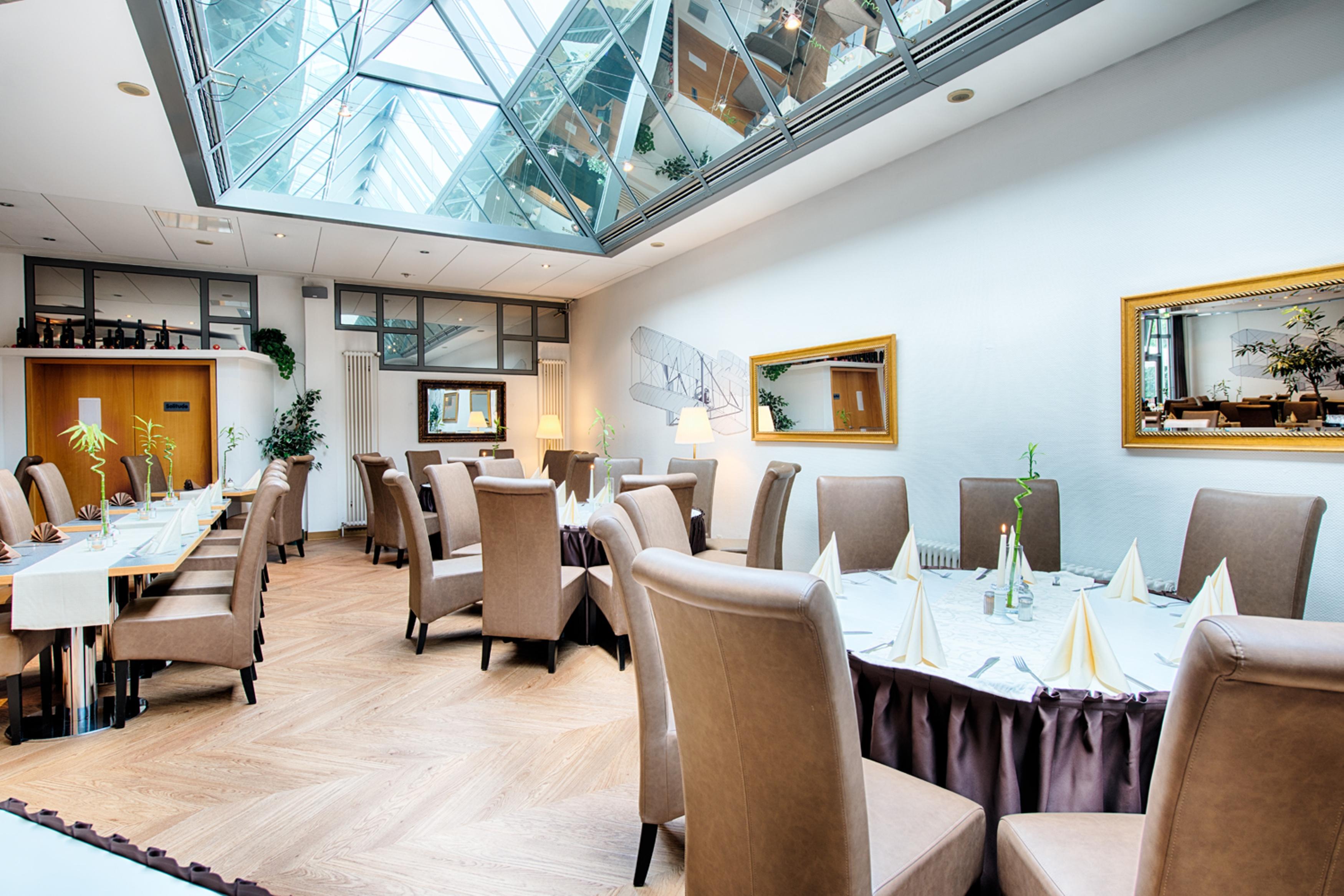 Achat Hotel Stuttgart Airport Messe Exteriör bild