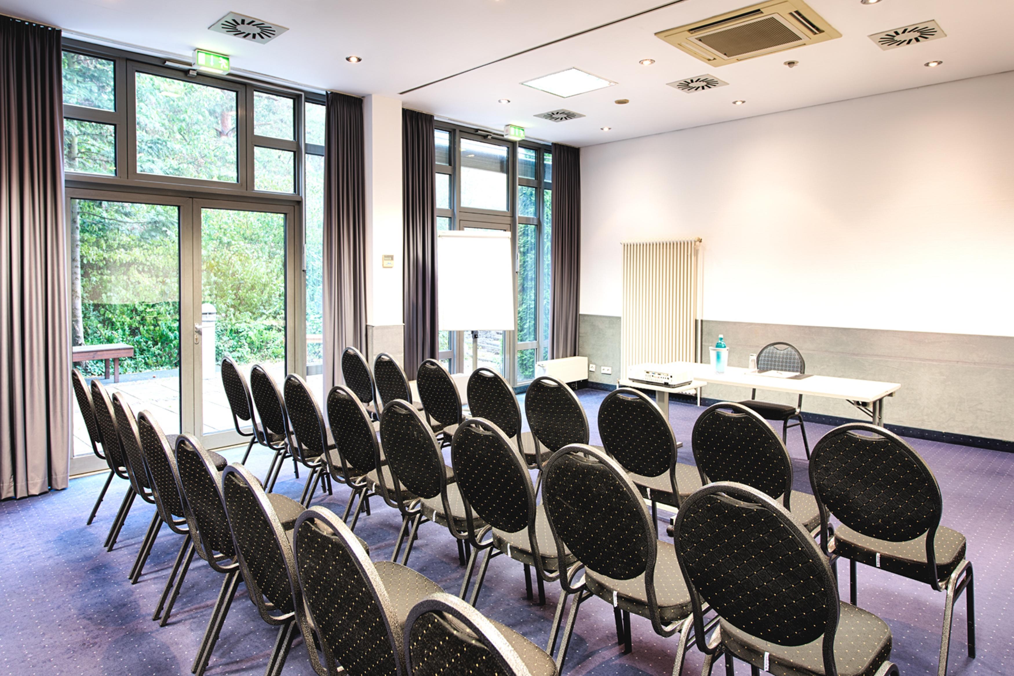 Achat Hotel Stuttgart Airport Messe Exteriör bild