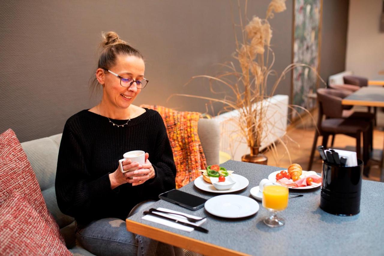 Achat Hotel Stuttgart Airport Messe Exteriör bild