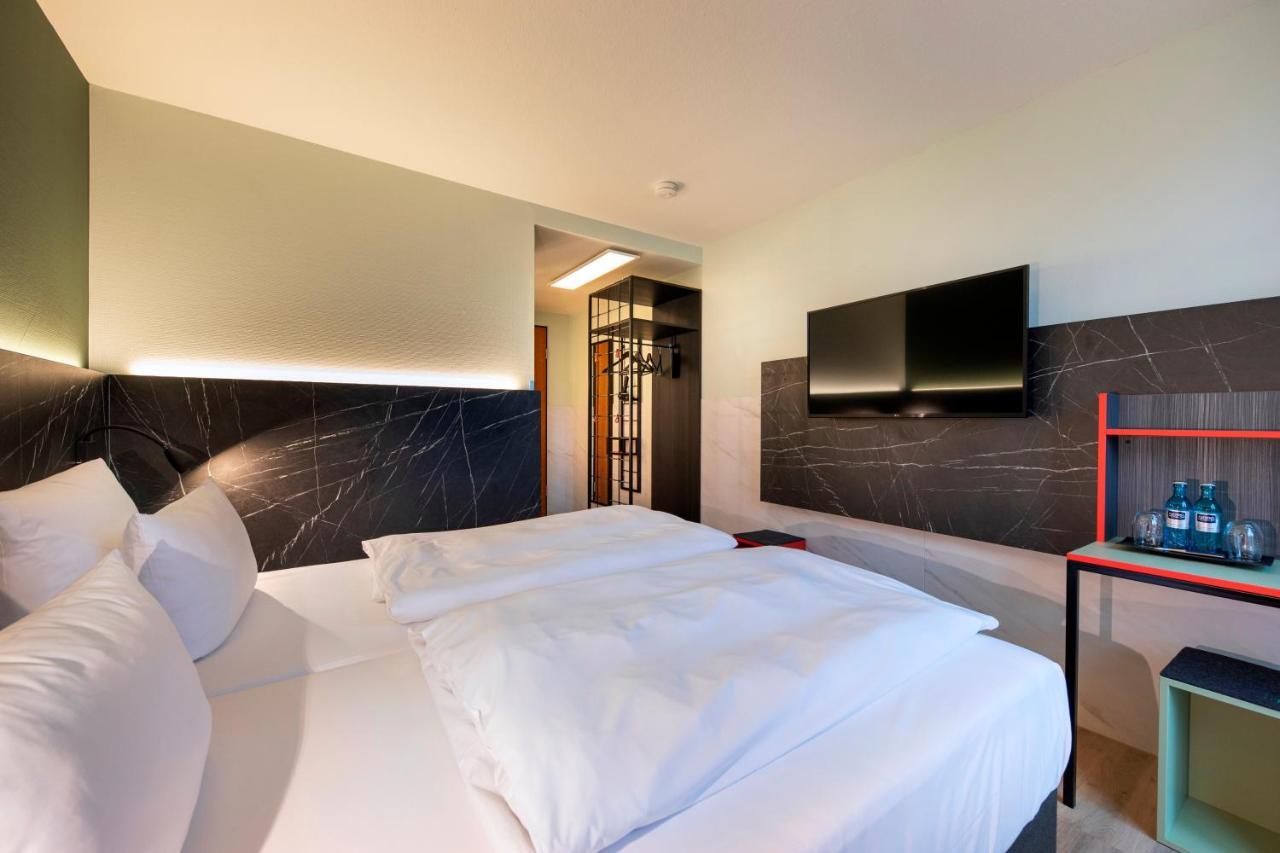 Achat Hotel Stuttgart Airport Messe Exteriör bild